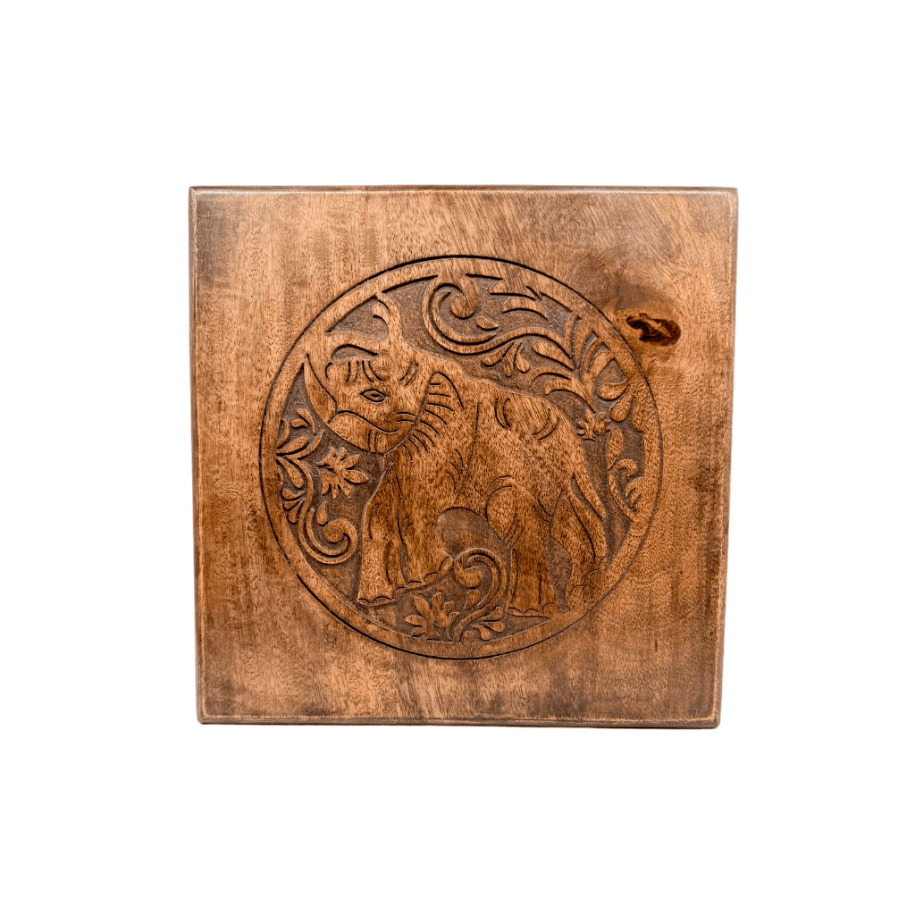 Sgabello in legno 23 × 30 cm (L × A)